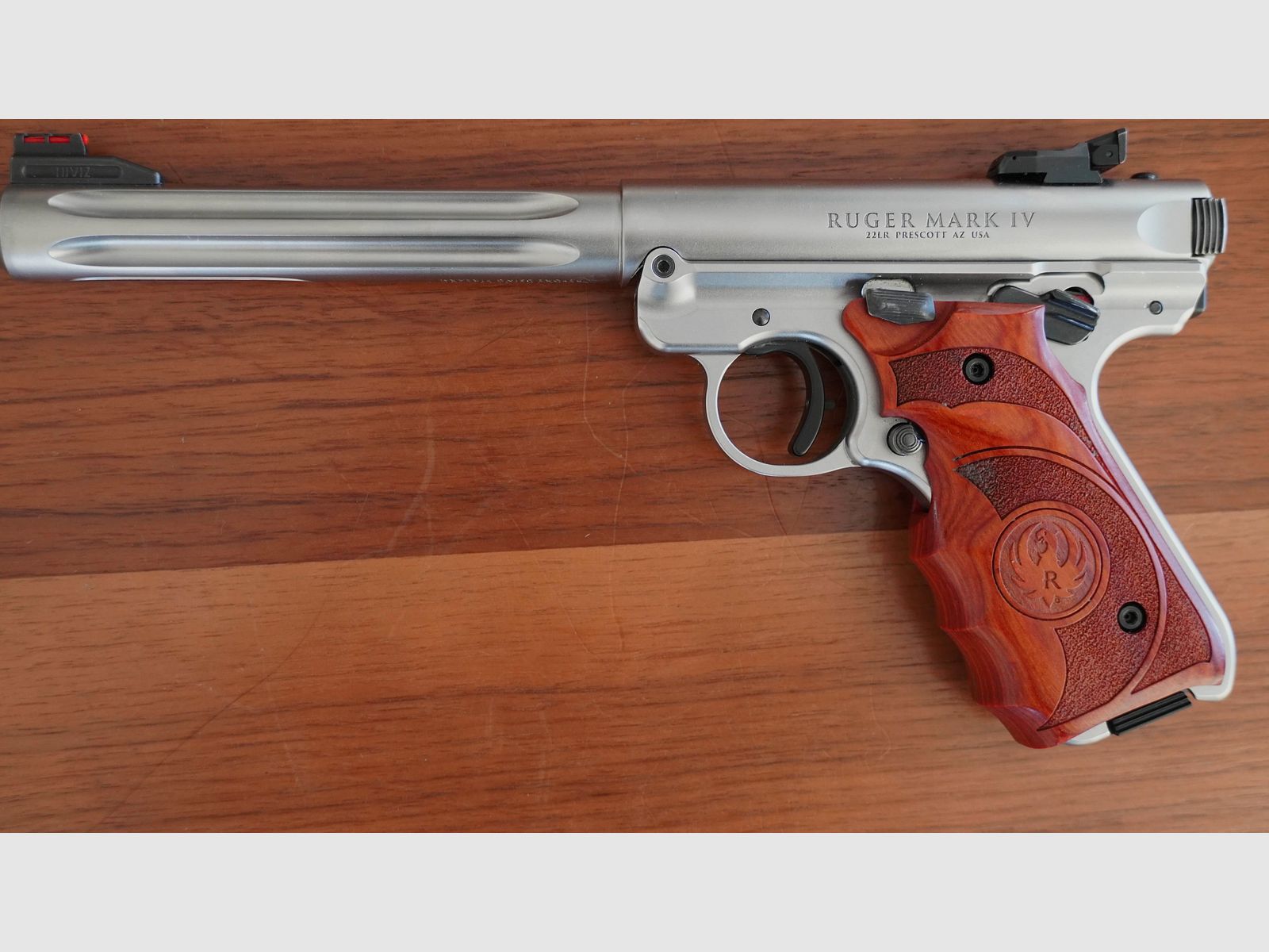 Ruger MARK / MK IV Hunter 6.88" stainless steel in caliber .22lr