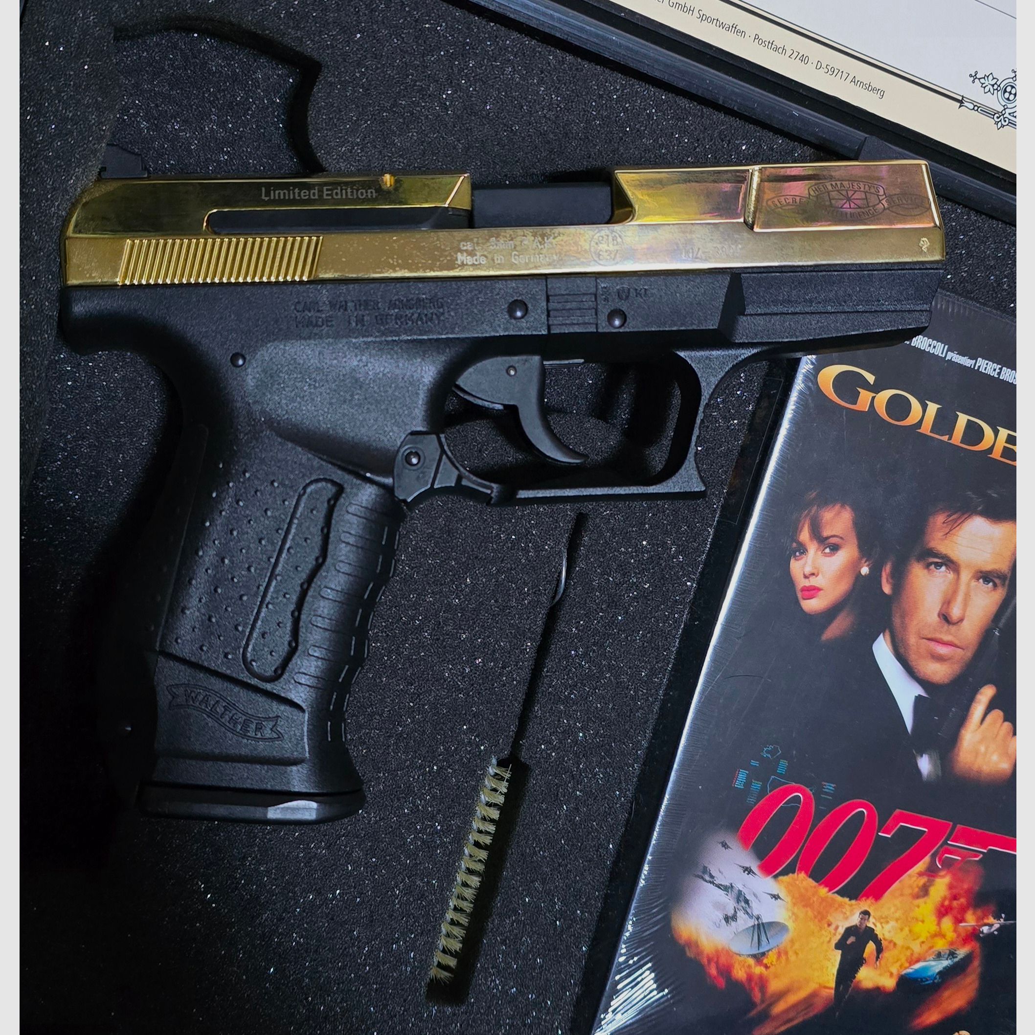 Walther P99 Gold Special Edition James Bond PTB 637 Read!