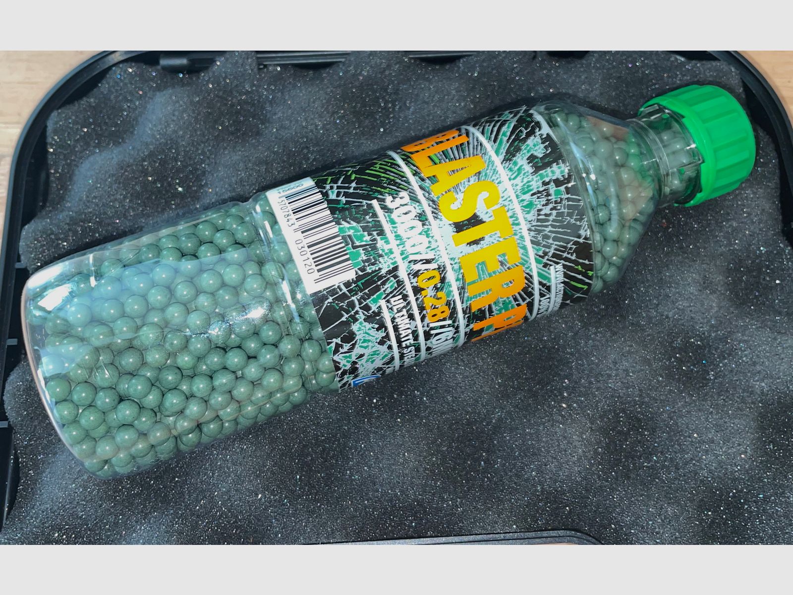 Glock 19 CO2 pistol by Umarex