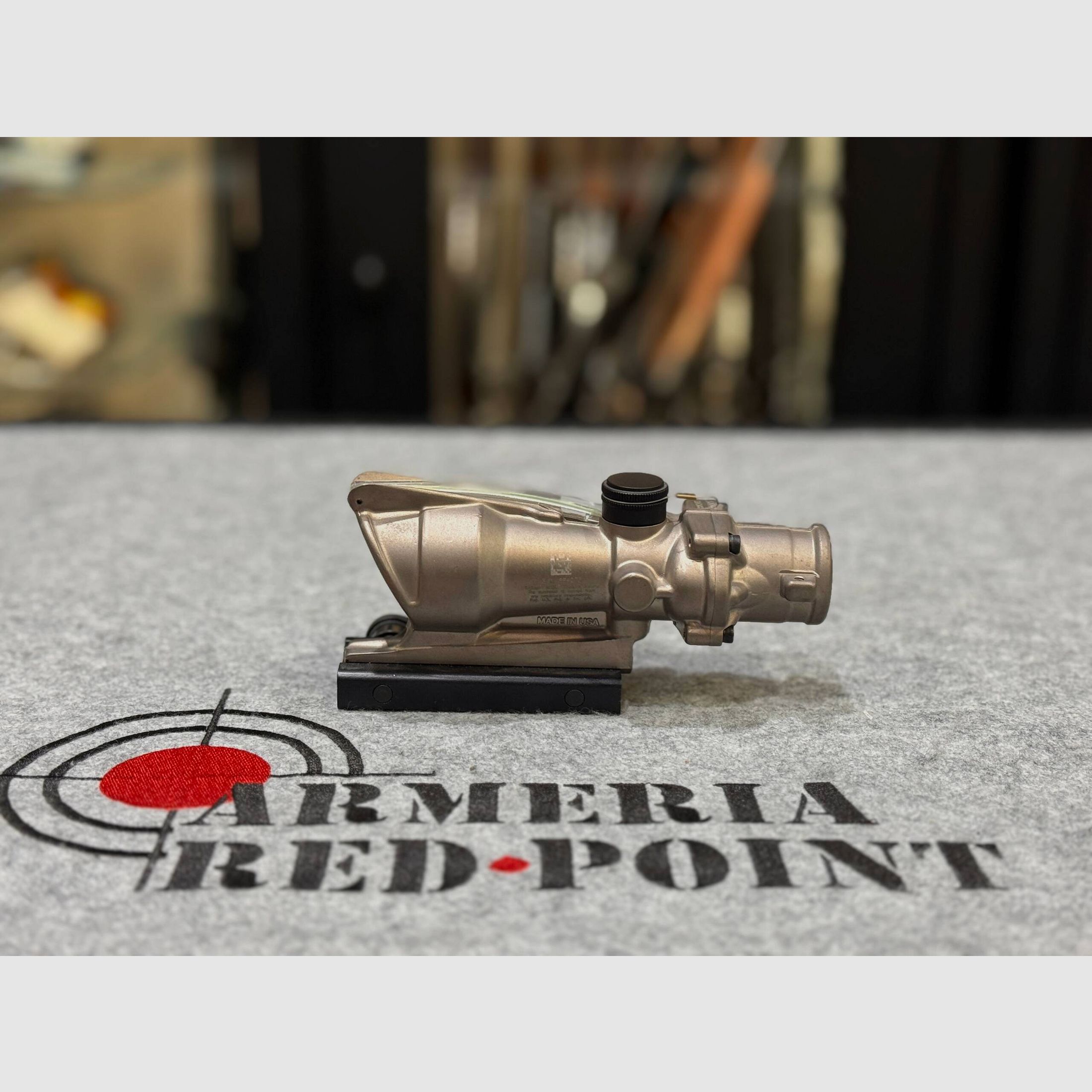 Trijicon ACOG 4X32 NIB GROEN KRUISHAAR, afbeelding 1 van 3