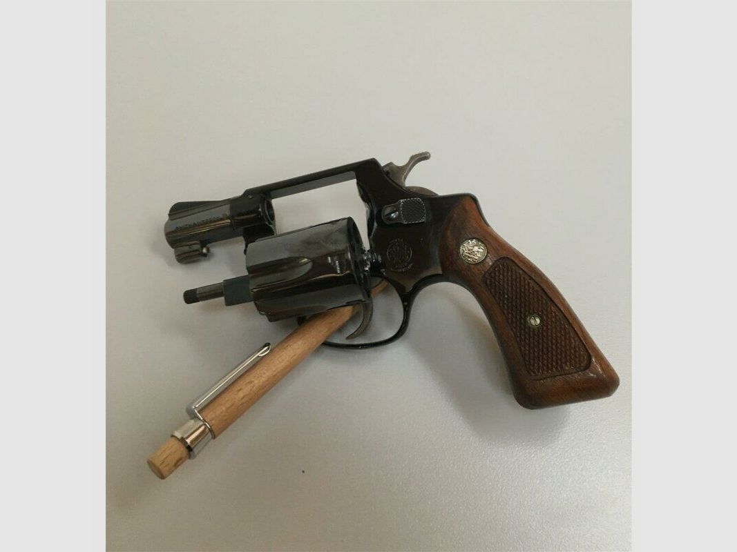 Smith & Wesson Airweight 38. Spec. CTG Model 37