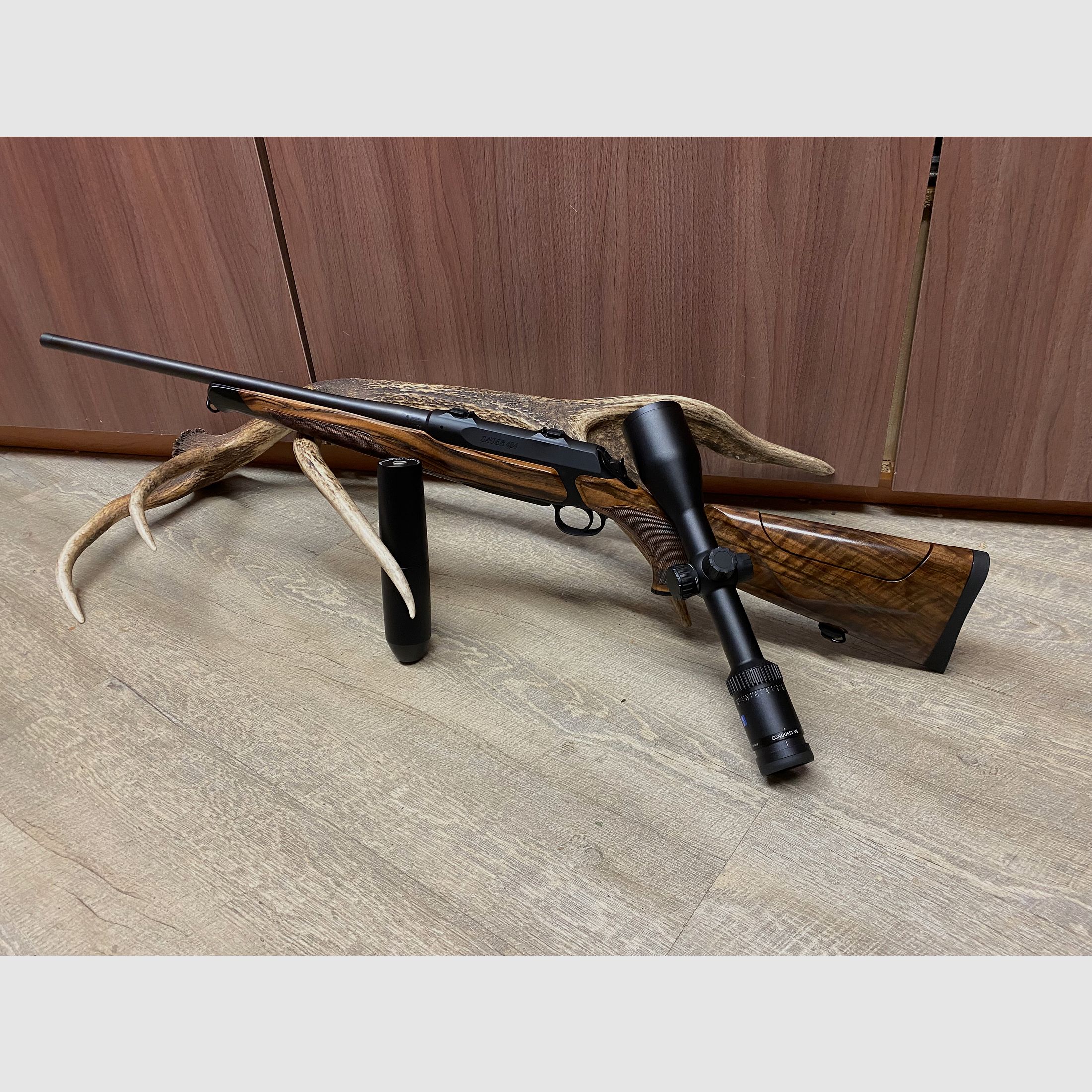 Sauer 404 Elegance Ergo Lift, mit Zeiss Conquest V6 2-12x50 M, mit Schiene