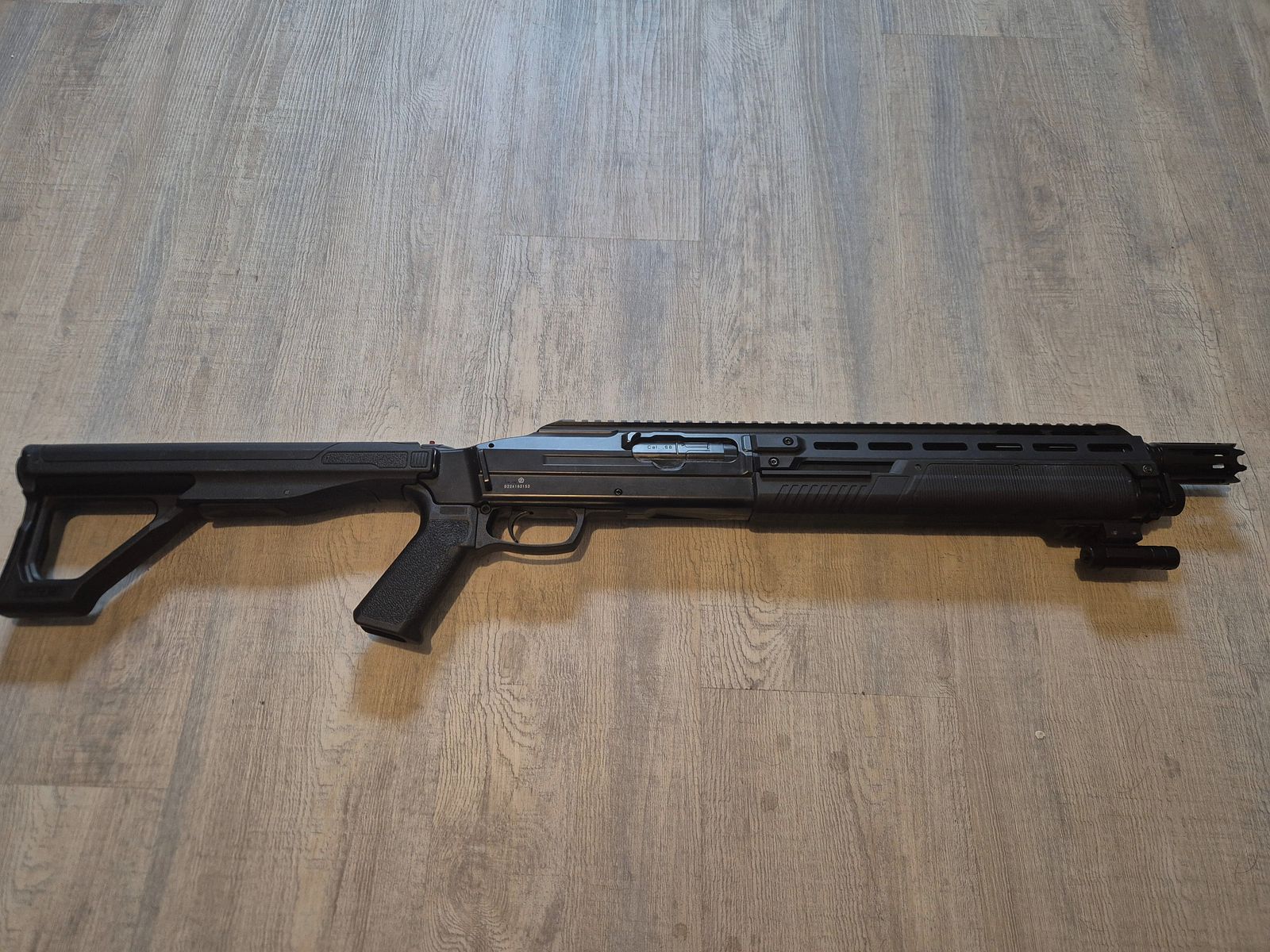 T4E TX 68 CO2-RAM Pump-Action Shotgun Kal. .68 schwarz