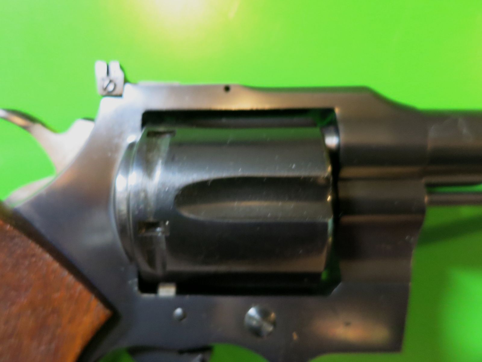 Revolver COLT Officer's Model Match, fifth edition of the series in .22lr, sport grip #62-