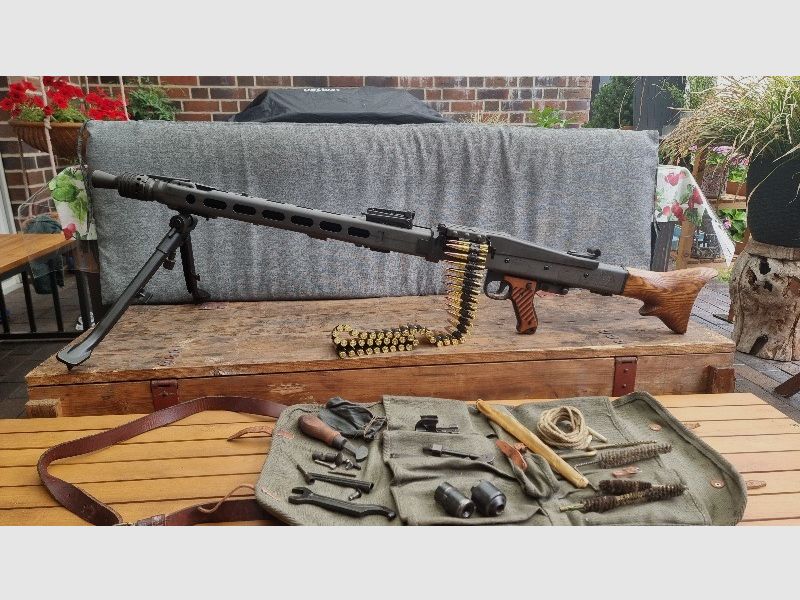 MG 42 Airsoft G&G Vollmetall Schussrate 1200 mit original Kiste und Zubehör 42/53 rar
