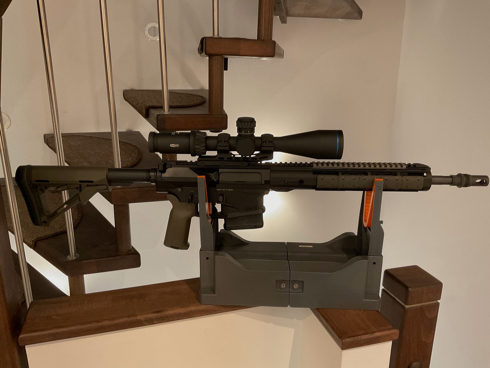 Hera Arms 7SIX2 14,5 Zoll im Kaliber .308 incl. Meopta Zielfernrohr Optika6 3–18x50 RD SFP und Zubehör 