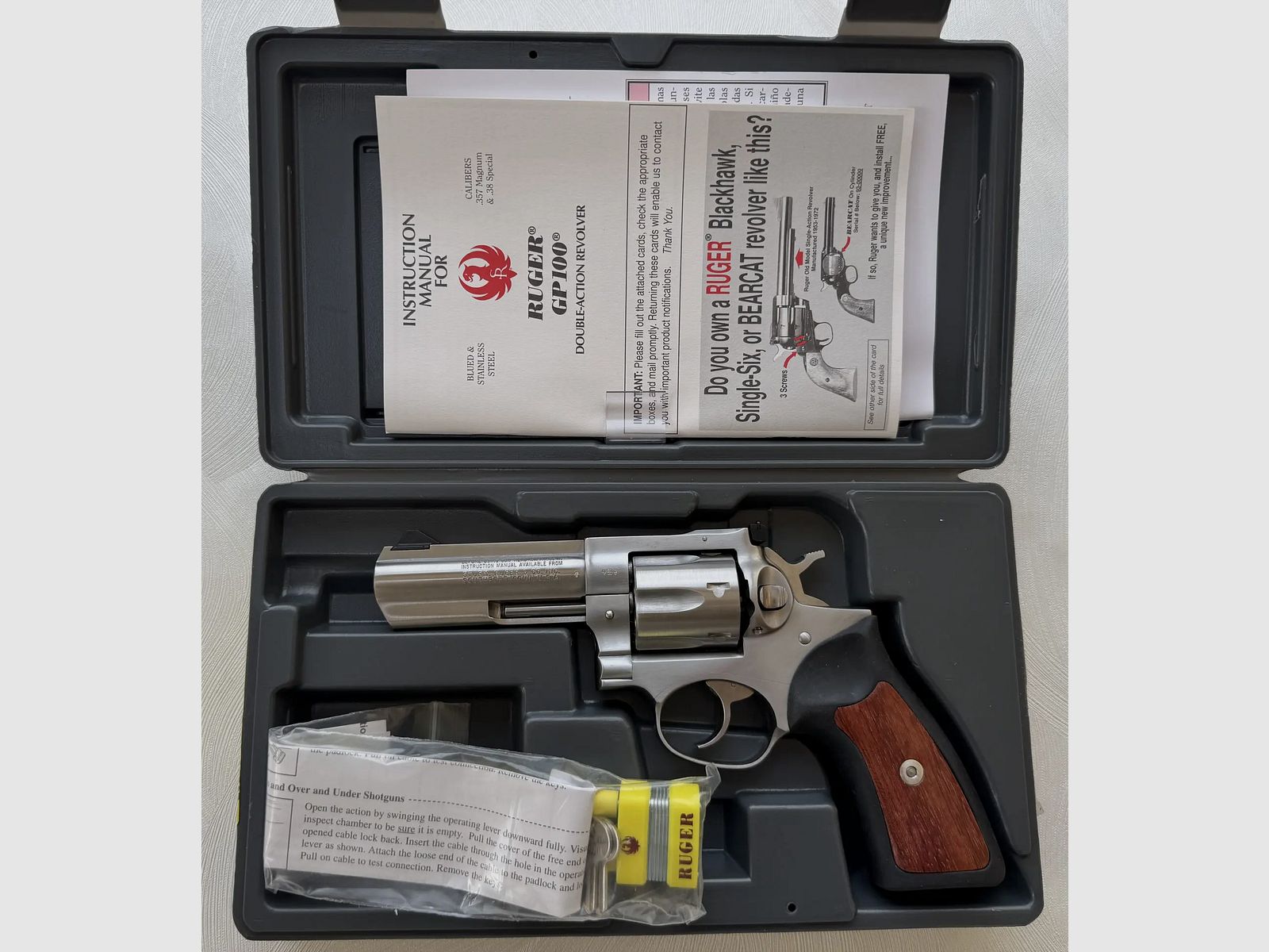 Ruger GP100, 4 pouces, calibre .357 Magnum / .38 Special