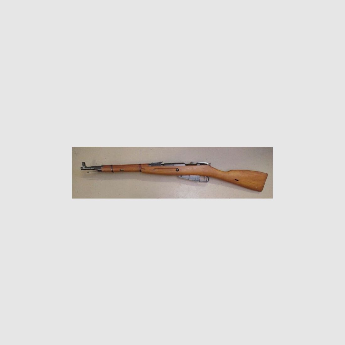 Herhalingsgeweer Karabijn M44 Pools Mosin Nagant Radom 11 in de cirkel M44