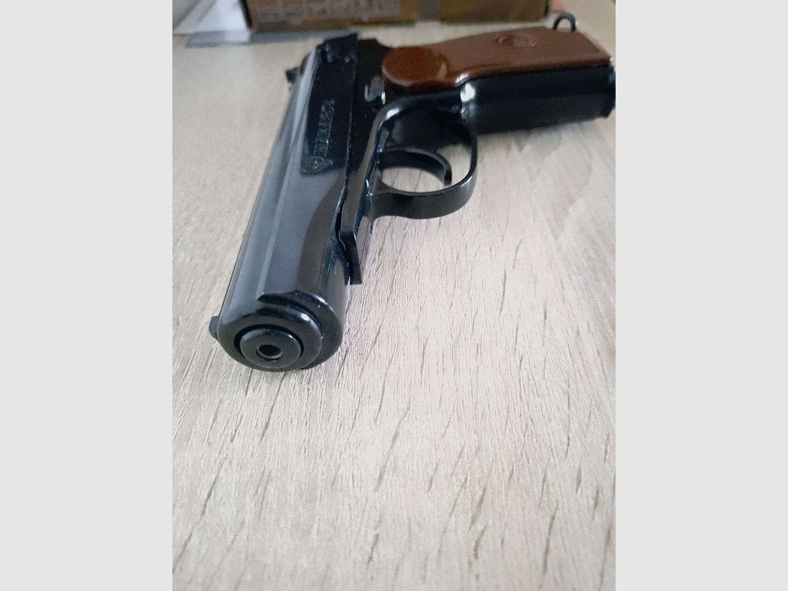 Makarov  CO 2  Pistole