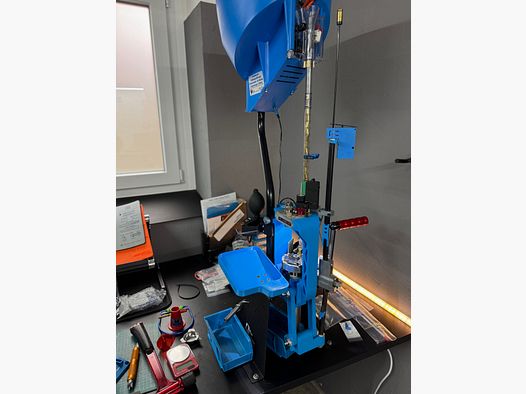 Dillon XL750 mit Casefeeder | 3 komplette Kaliber- / Pulver-Setups | DAA / Armanov Vollausstattung