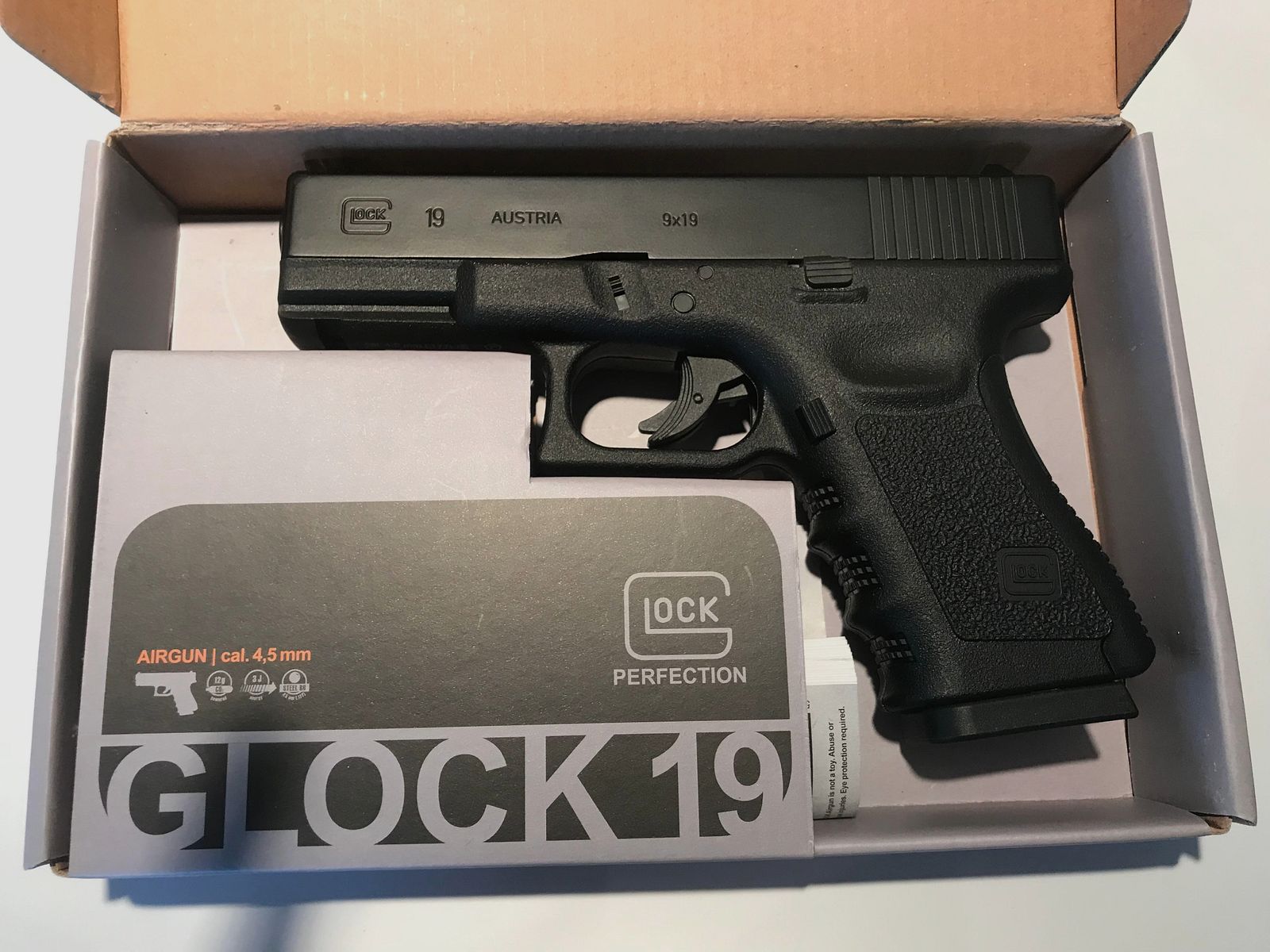 Glock 19 Airgun