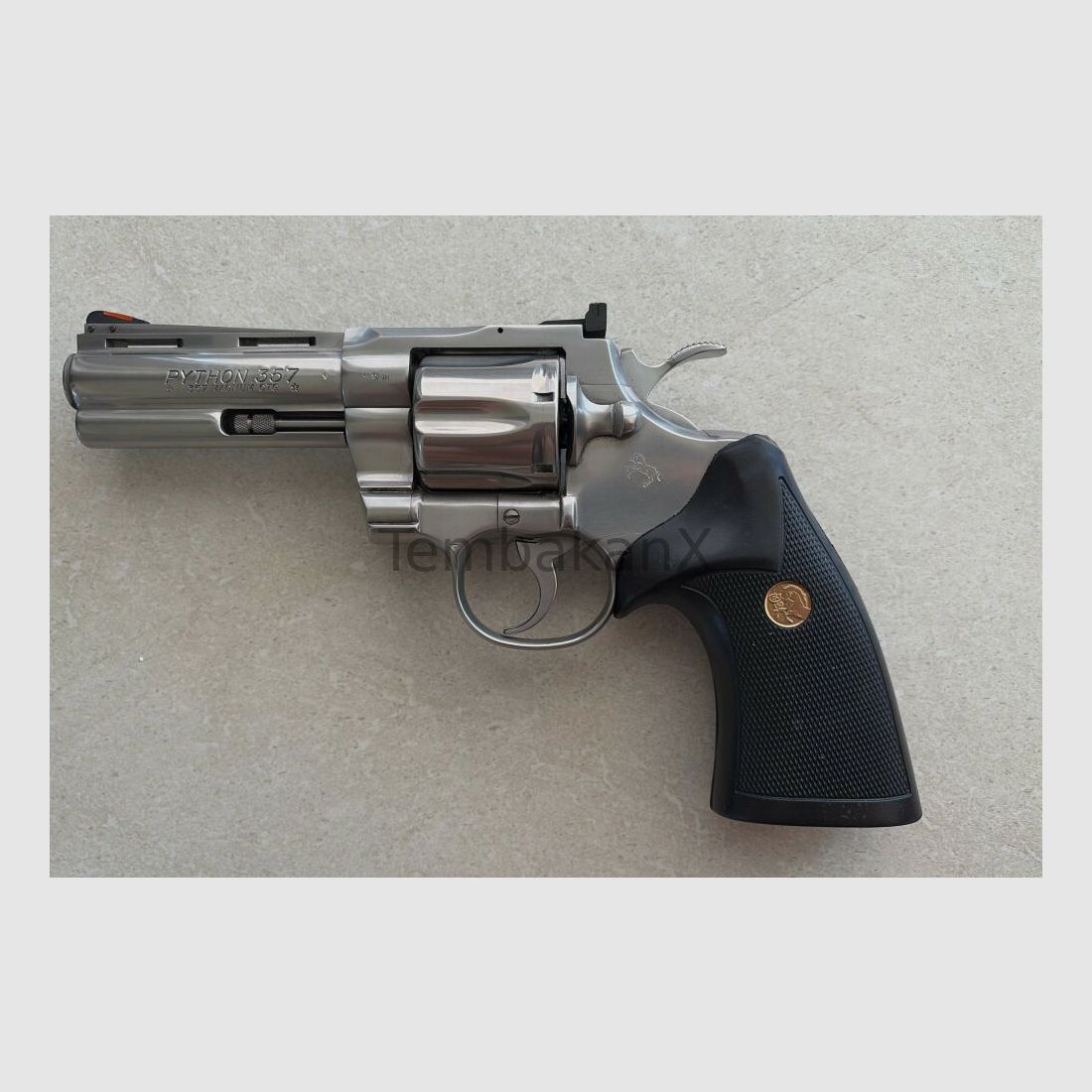 Colt Phyton (4" Lauf mit verschiedenen Dokumenten) .357Mag