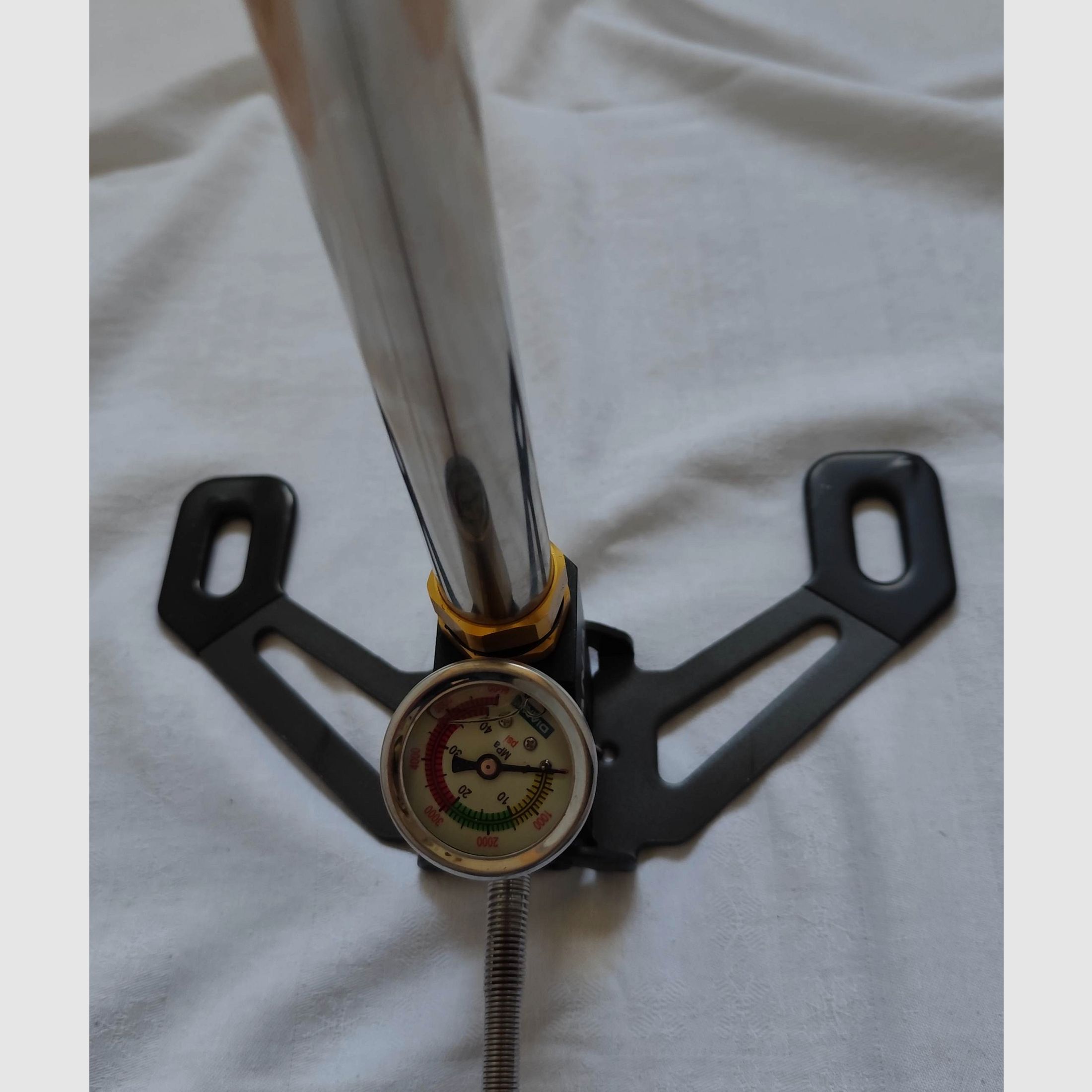 Pistolet pneumatyczny Diana Bandit+ Pompka powietrzna