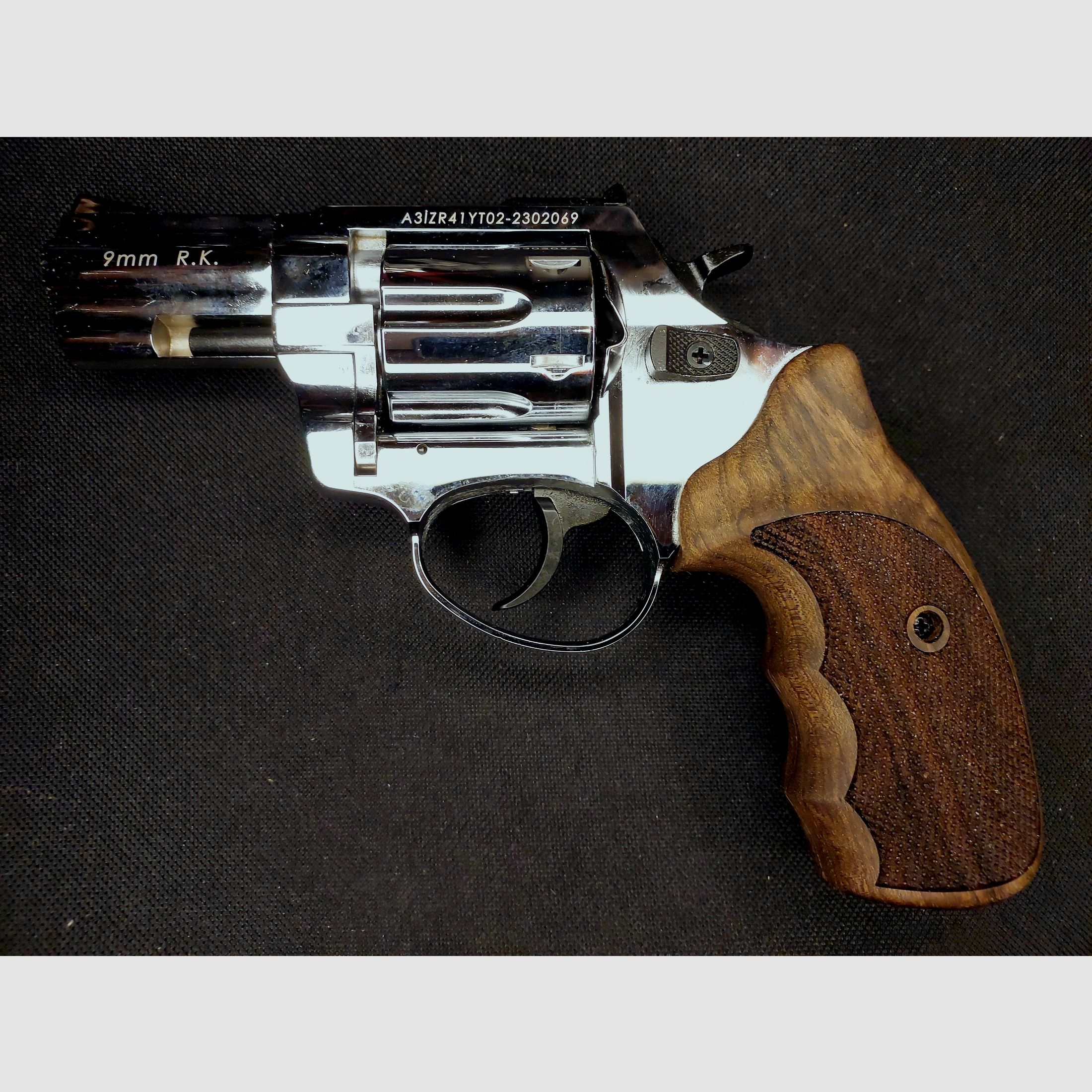 Zoraki R1 2.5 inch chrome with wooden grips revolver caliber 9mm R.K. (PTB 1022)