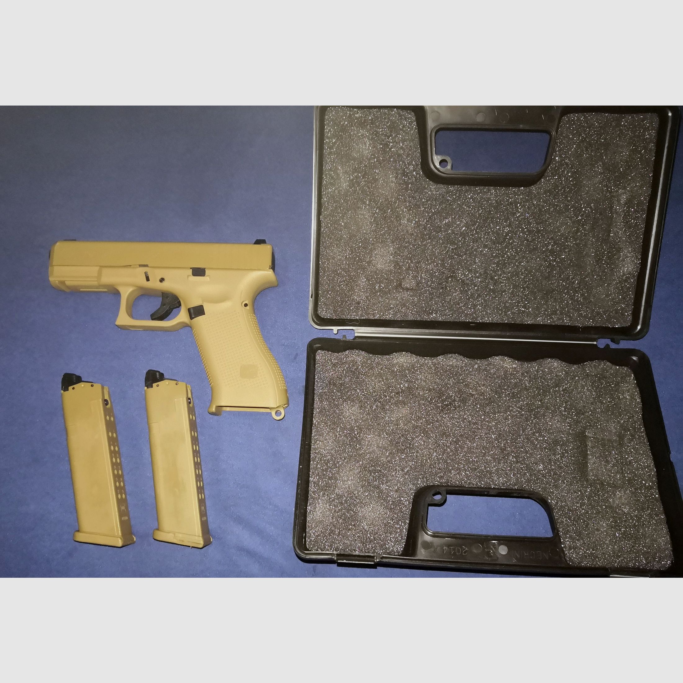 Glock 19X Airsoft with metal slide GBB 6mm BB Coyote Tan softair gas version with 2 magazines