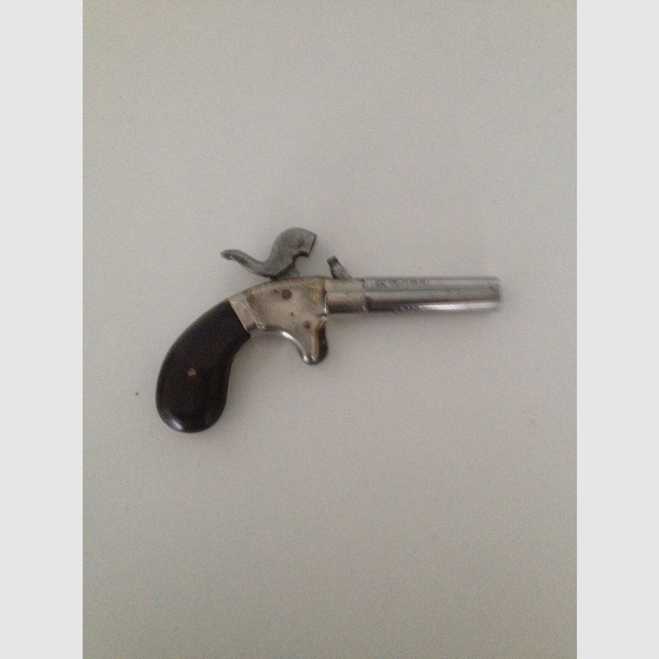 Kleiner Percussions Derringer Kal.32