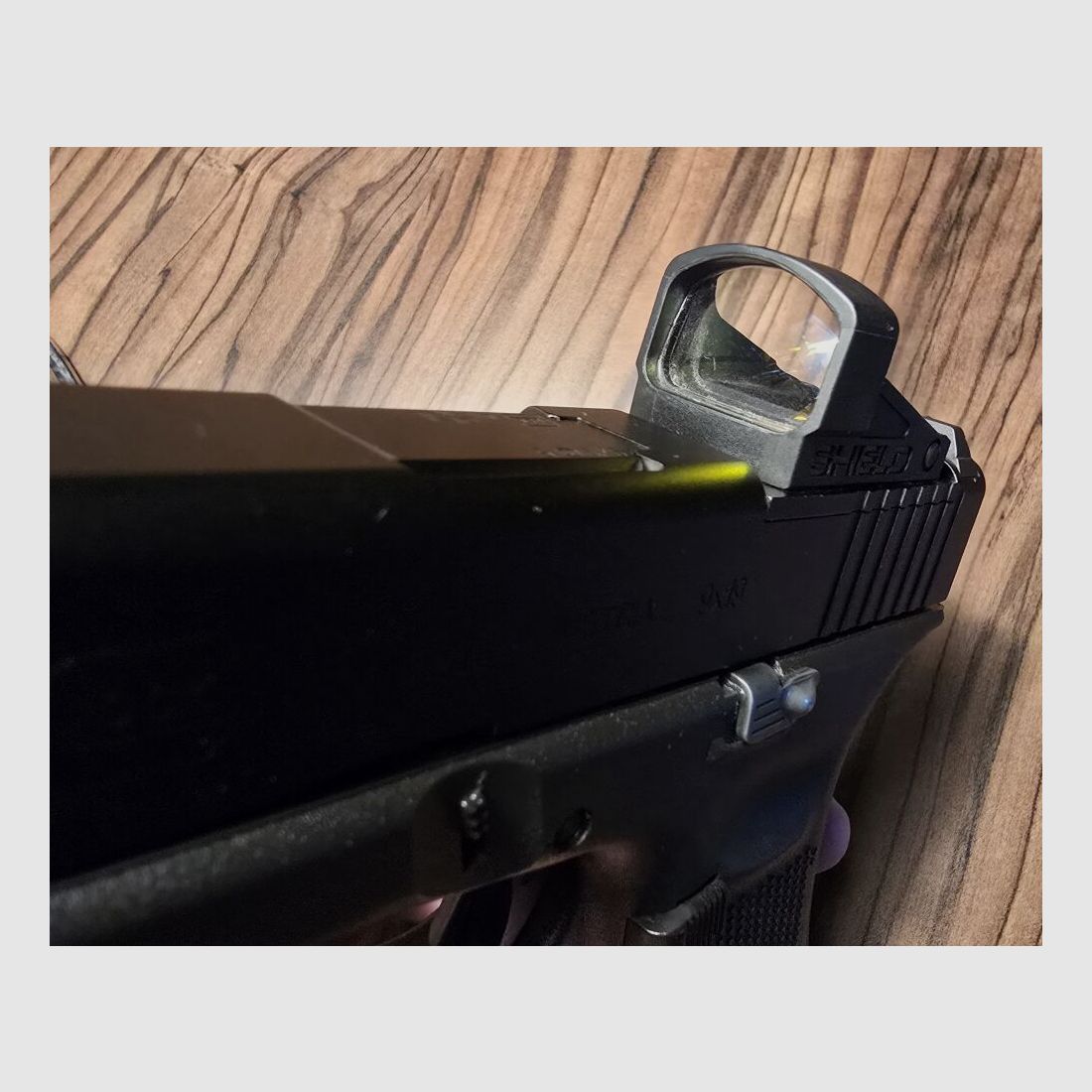 GLOCK GLOCK 17 MOS Gen. 5 mit SHIELD SMSc Red Dot