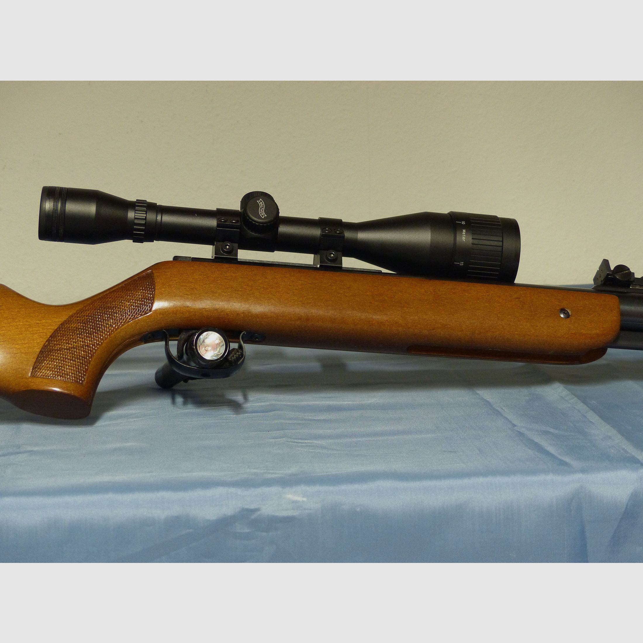 Carabina de aire comprimido Diana modelo 35 con mira telescópica Cal. 4,5 mm en estado como nuevo