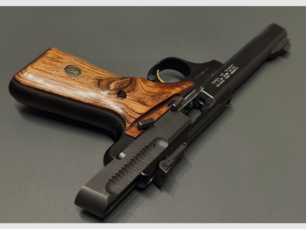 Browning Buck Mark