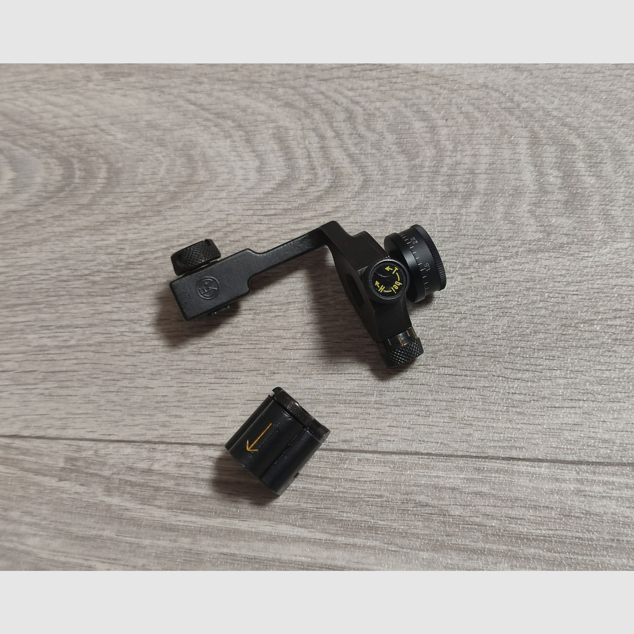 W&F Diopter mit verstellbarer Irisblende inkl. Korntunnel für Schweizer K31