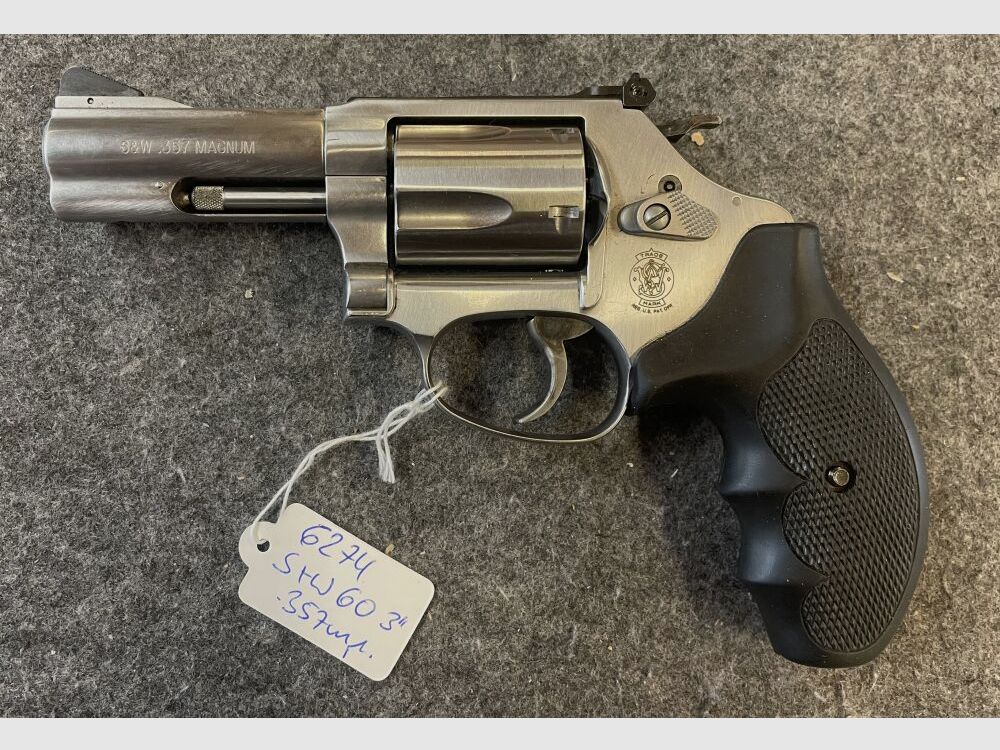 Smith + Wesson 60