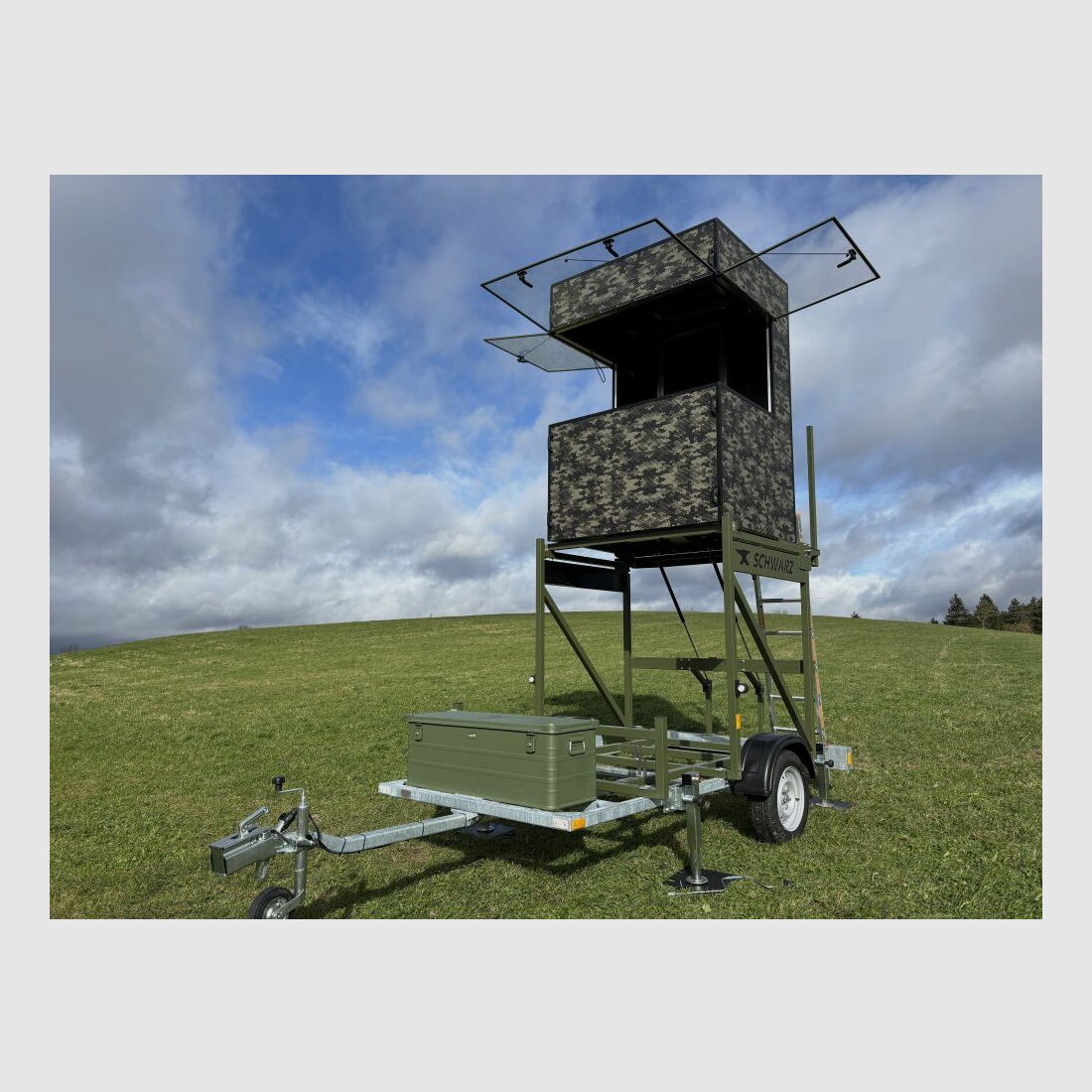 Schwarz Mobile Jagdkanzel in camo