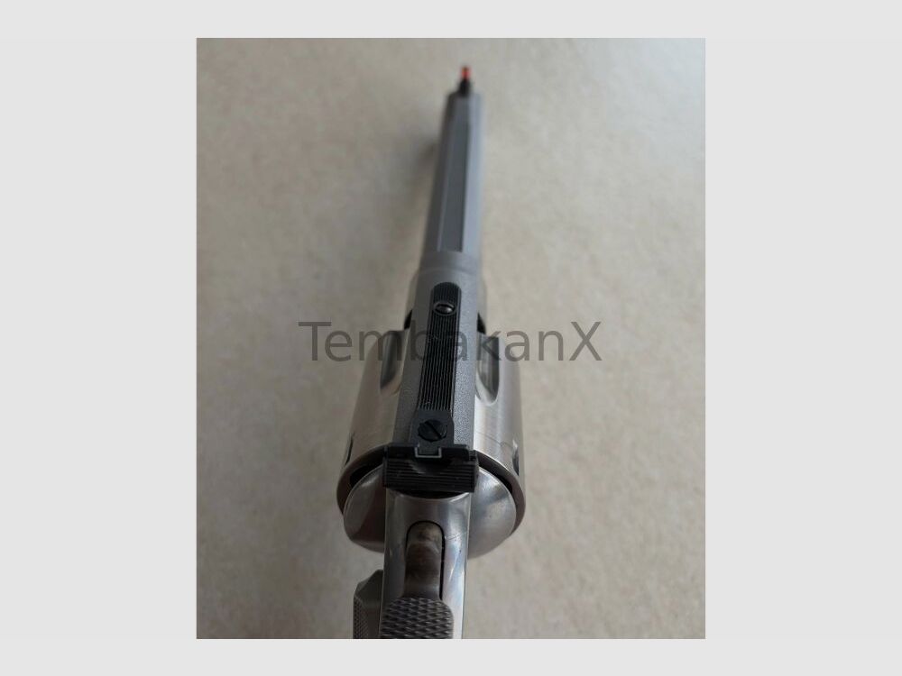 Smith & Wesson 629-6 mit Koffer .44RemMag