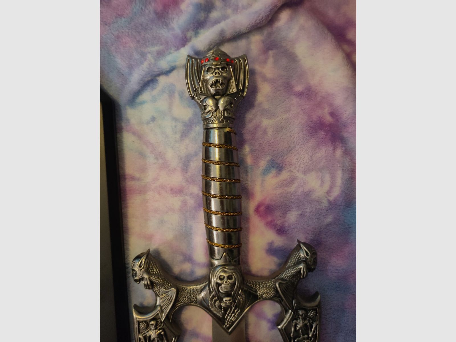 Decorative sword dragon slayer from "Two Worlds" 100cm including wall mount *rare*