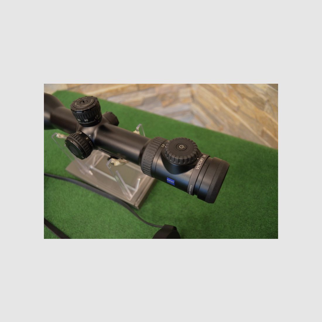 Zeiss Victory V8 2.8-20x56*
