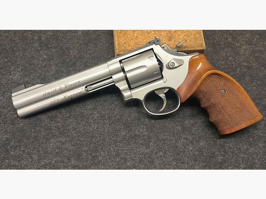 Smith & Wesson 686-4 Target Champion