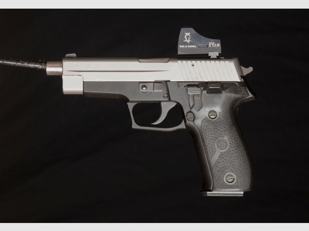 Sig Sauer P226 S with Docter Sight