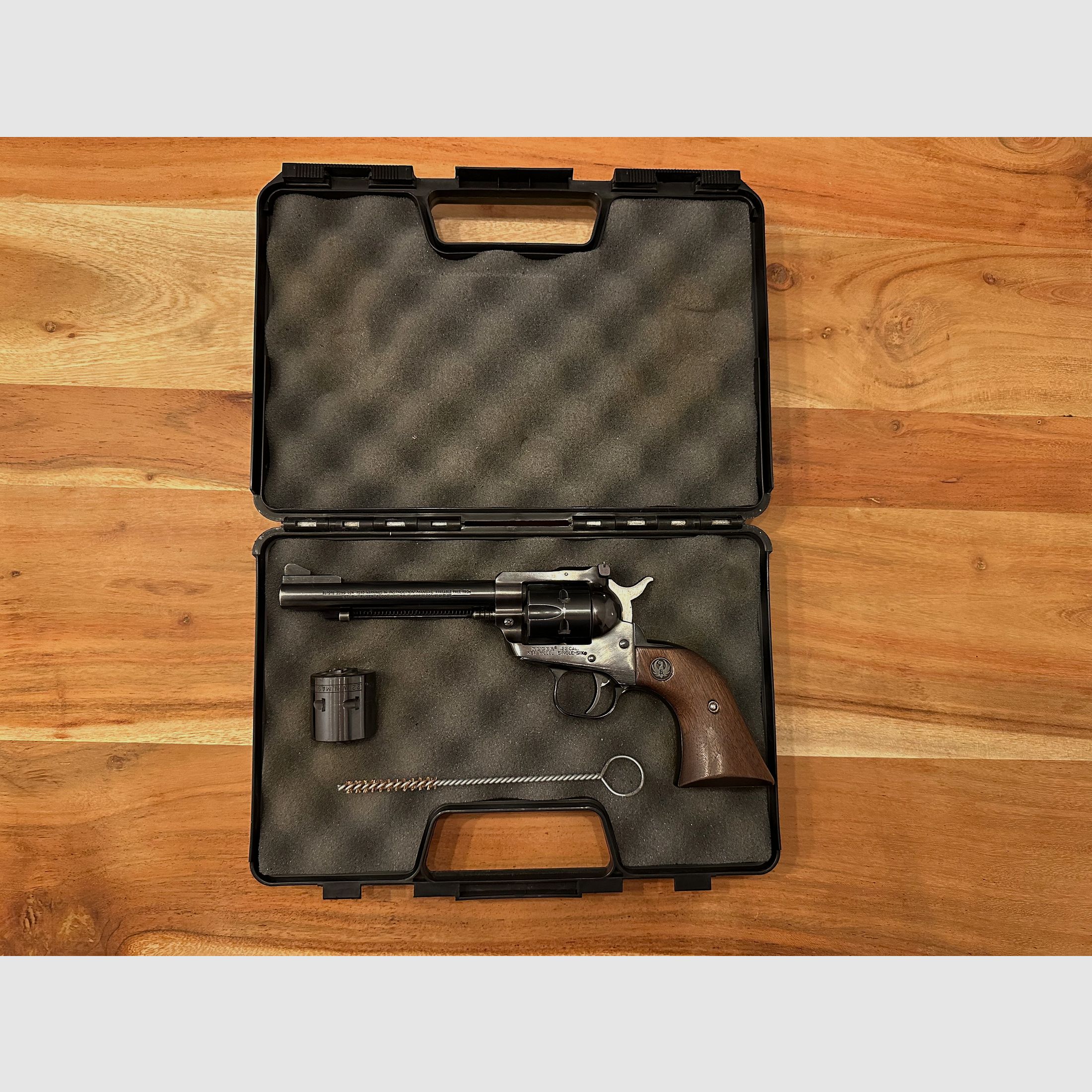 Ruger Single Six Revolver .22lr / .22 WinMag 