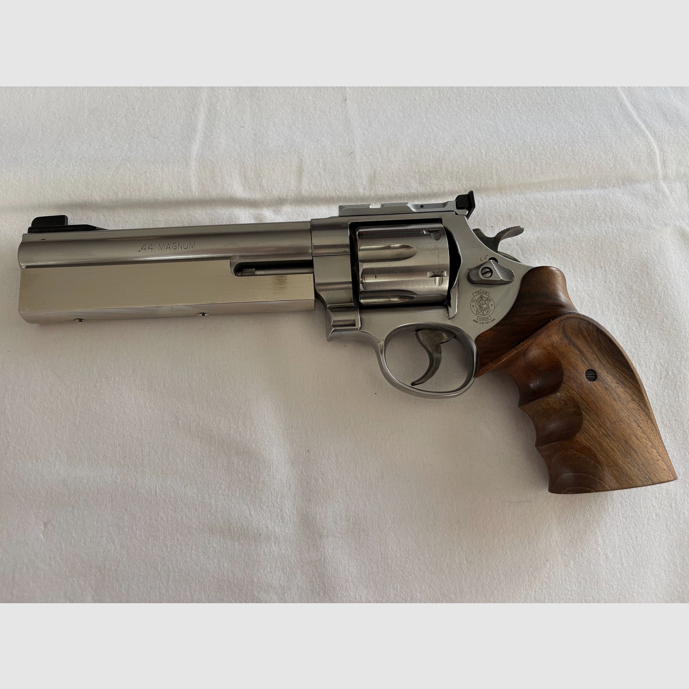 Smith & Wesson Revolver .44 Magnum 629 Classic -6, afbeelding 1 van 5