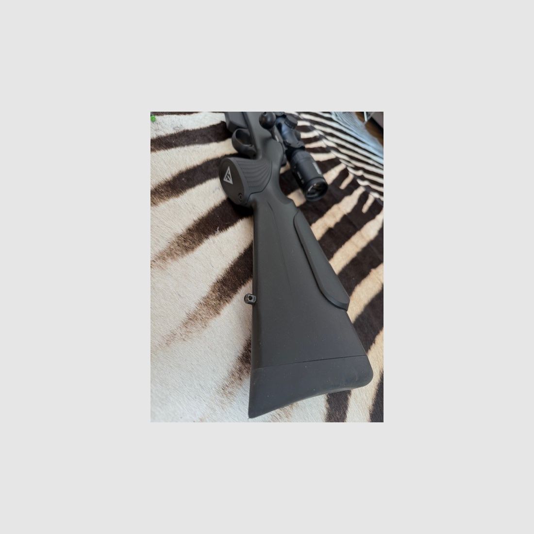 TIKKA T3x VARMINT .308 Win. SYSTÈME GAUCHE STEINER RANGER 3-12 x 56