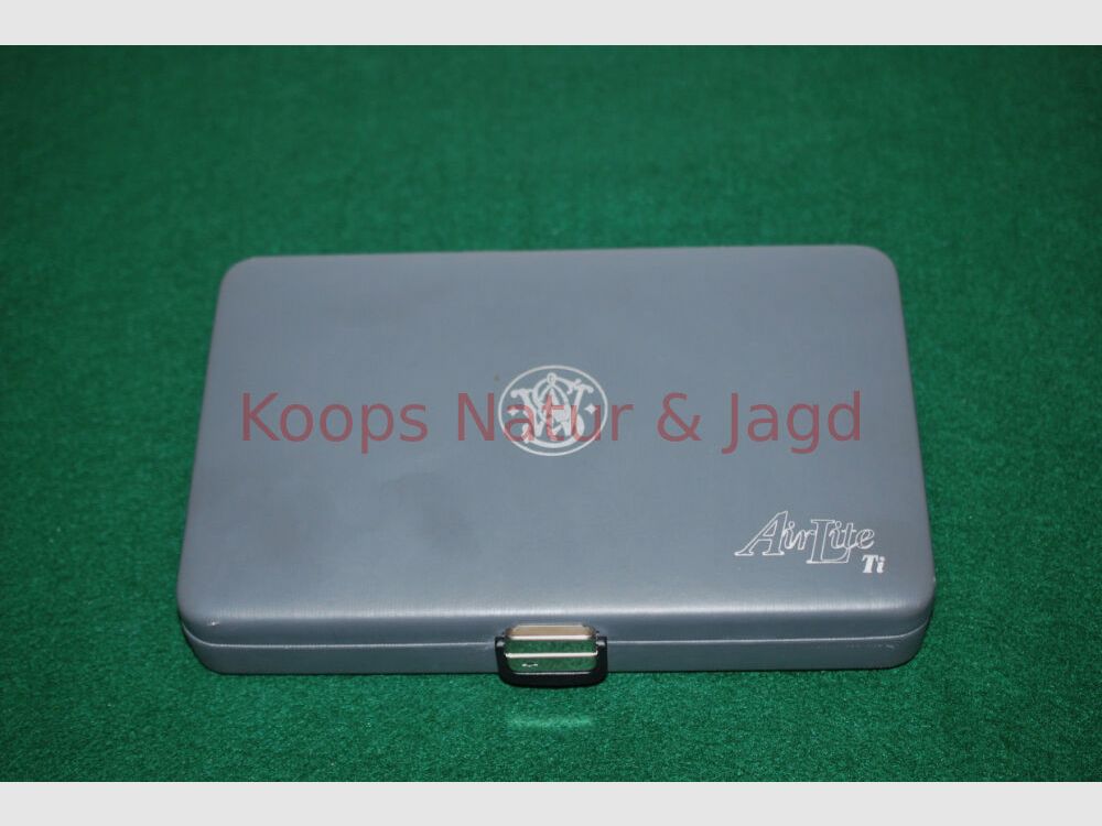 Smith & Wesson 337 AirLite Ti