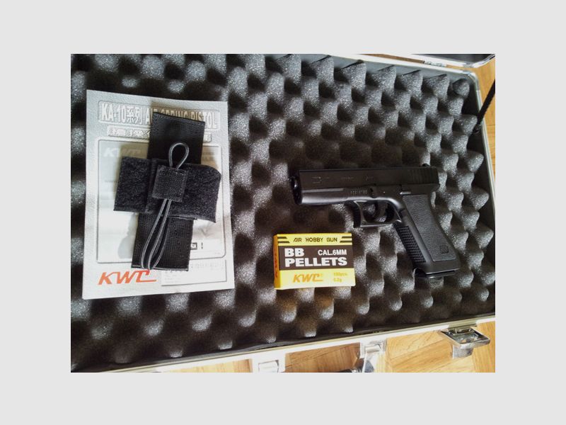 Collezione di armi Softair con accessori - da 14 anni, Hop-Ups