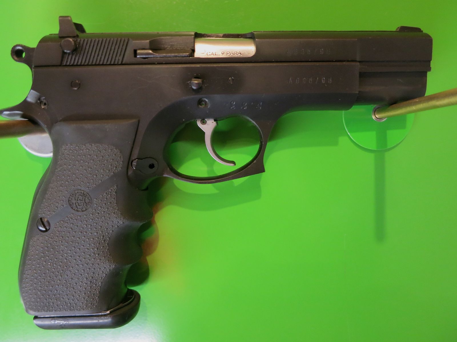 Tanfoglio TA90, semiautomatica. Pistola sportiva a caricamento automatico, classico dell'IPSC, calibro 9 × 19 mm       #66-, immagine 1 di 10