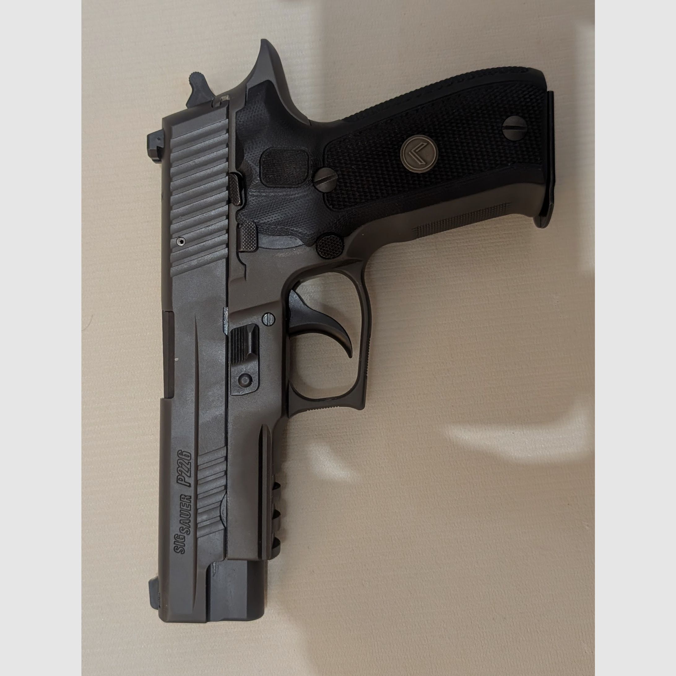 Sig Sauer P226 Legion DA/SA 9mm Luger, top Zustand