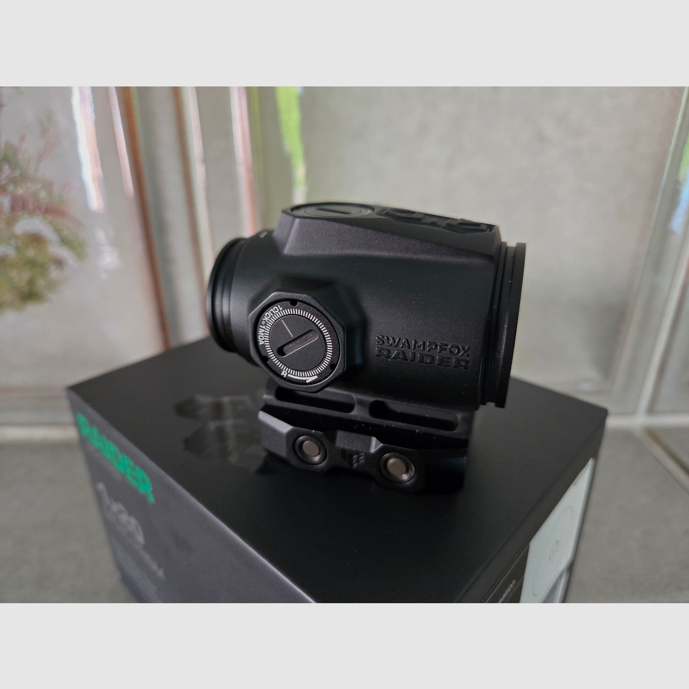 Swamp Fox RAIDER 1X Mikroprismen-Visier mit grünem BRC-Absehen, schwarz neuwertig Rechnung