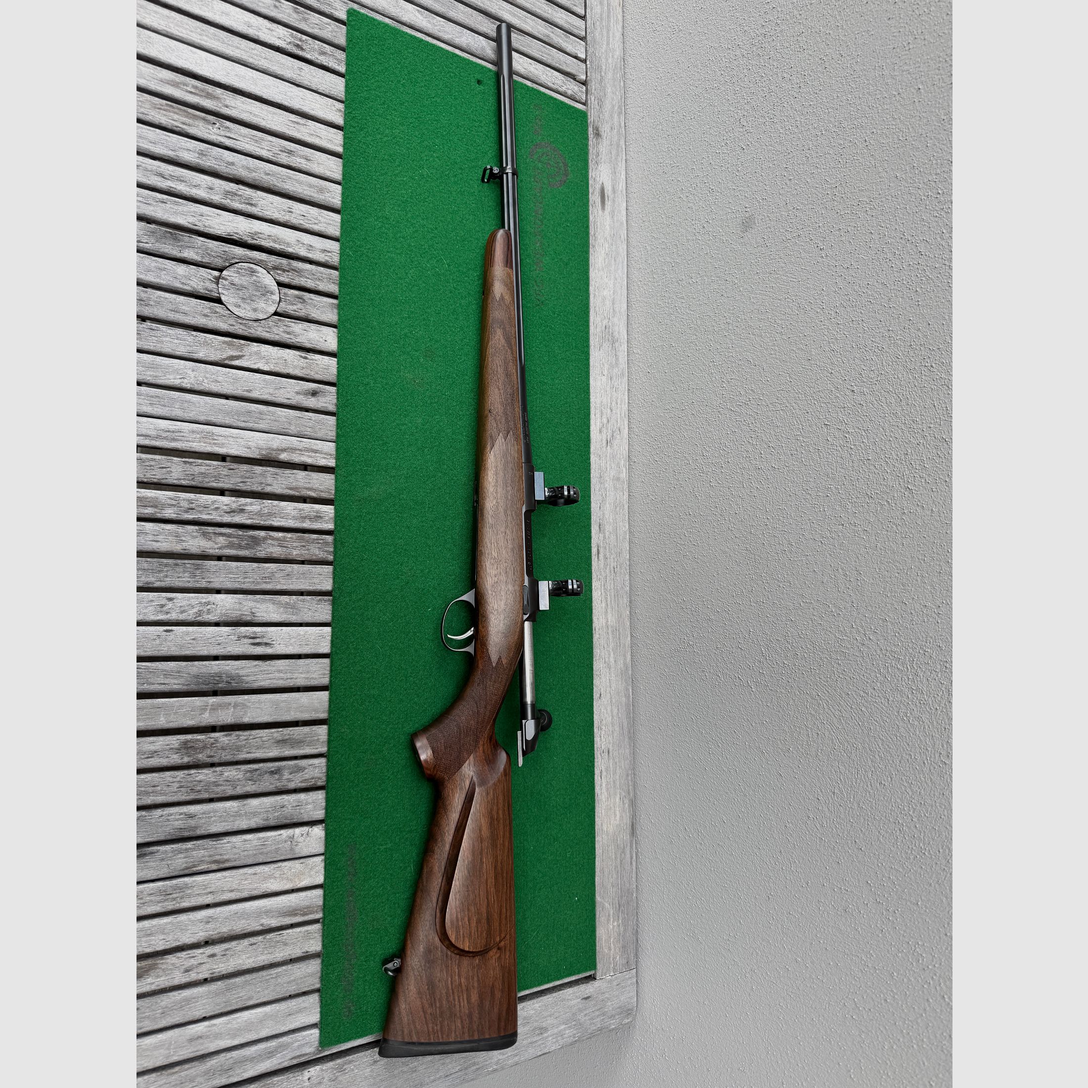 Sako 85 Grizzly 308 Win acanalado hermosa culata de madera