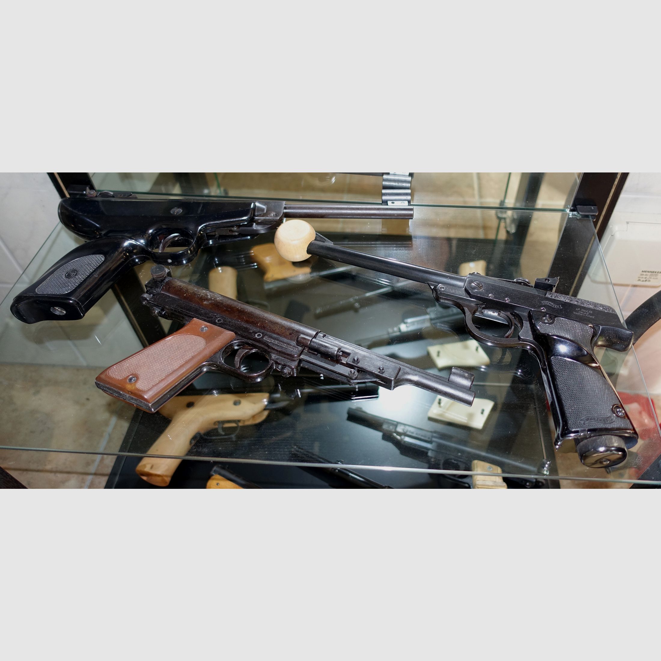 Luftpistolen Sammlung / 14 Stück / Walther Diana Umarex Lov Baikal Record usw.