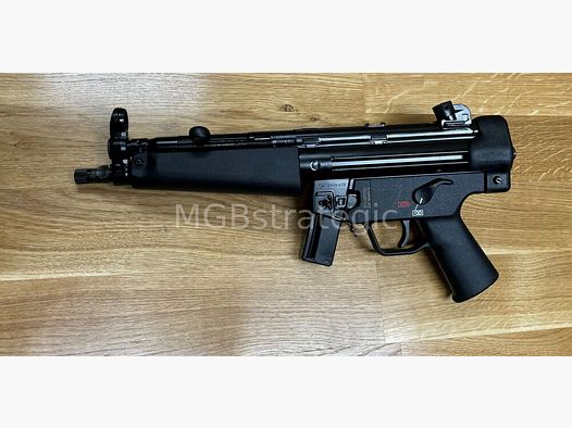 Heckler & Koch SP5 con cappuccio di chiusura - pistola semiautomatica 9mm Luger può essere montata con calcio fisso o pieghevole - versione civile dell'Heckler & Koch MP5 - H&K SP 5 HK SP5