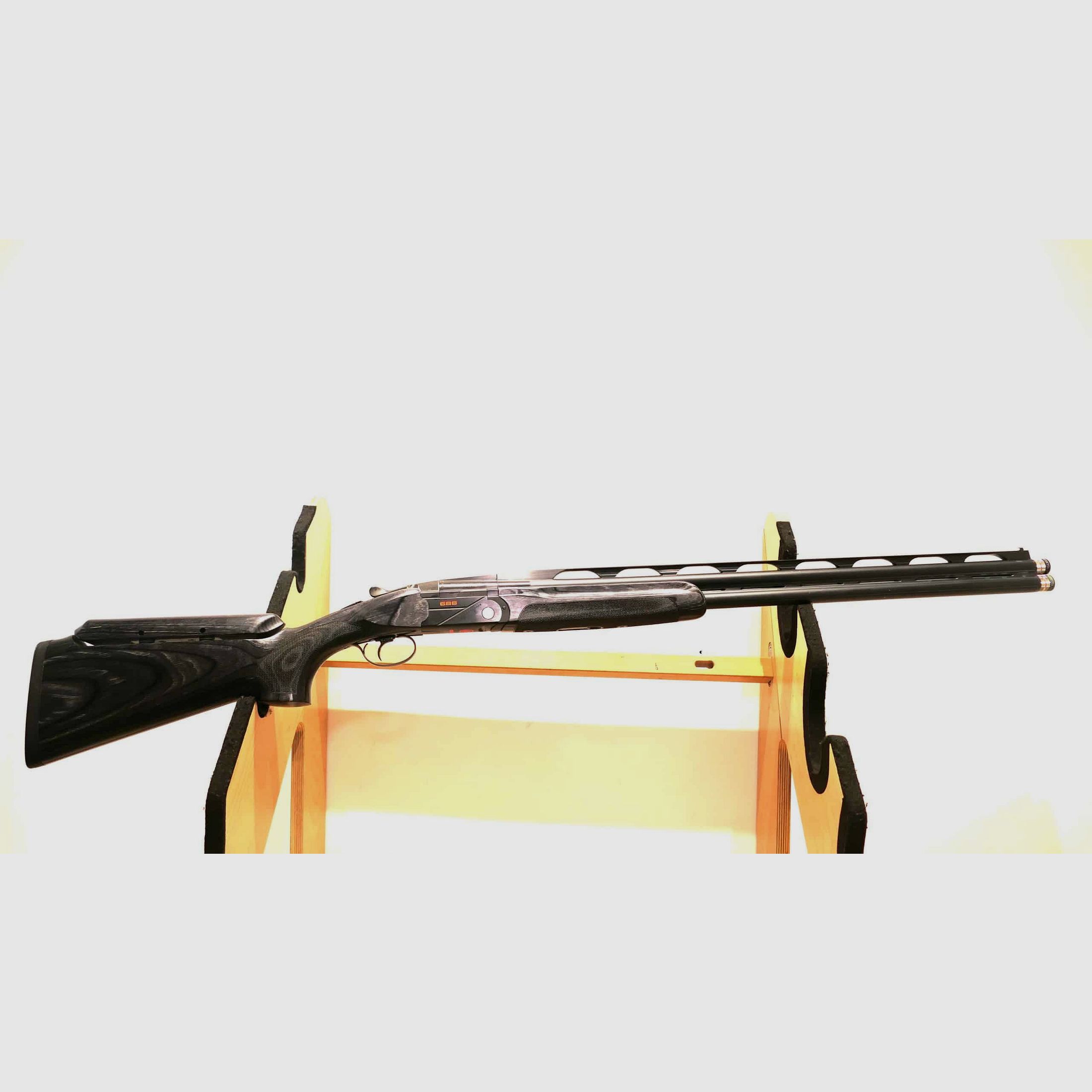 FUSIL DE TRAP BERETTA 688 PERFORMANCE BLACK X TRAP B FAST CAL 12/76CM, image 1 sur 11
