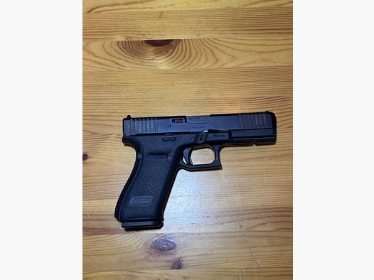 Glock 21 Gen5 MOS .45 ACP – Ungeschossen / Schrankwaffe mit Black Trident Raven Holster 