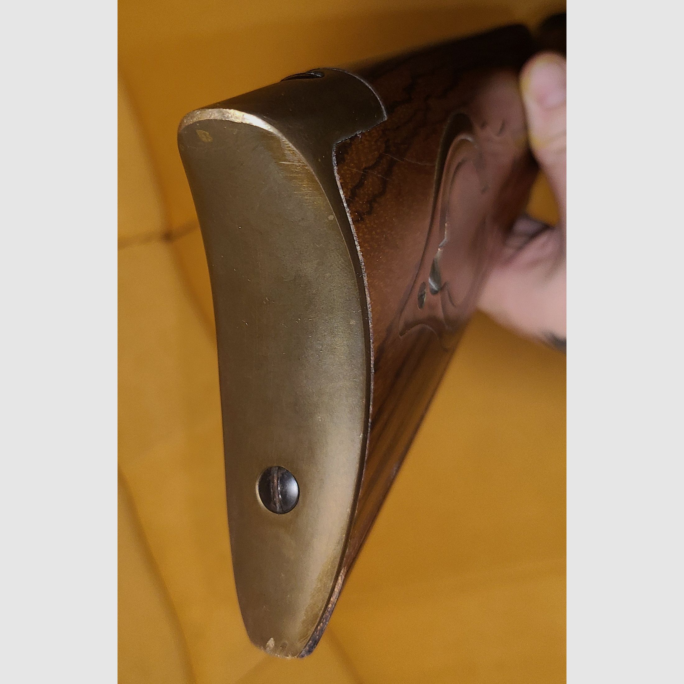 1x FUCILE A PERCUSSIONE / cal. 45 / AH / MARRONE NOCE / CASTAGNO /139936 / POLVERE NERA SCHWARZPULVER / CALCIO IN LEGNO / OTTIME CONDIZIONI