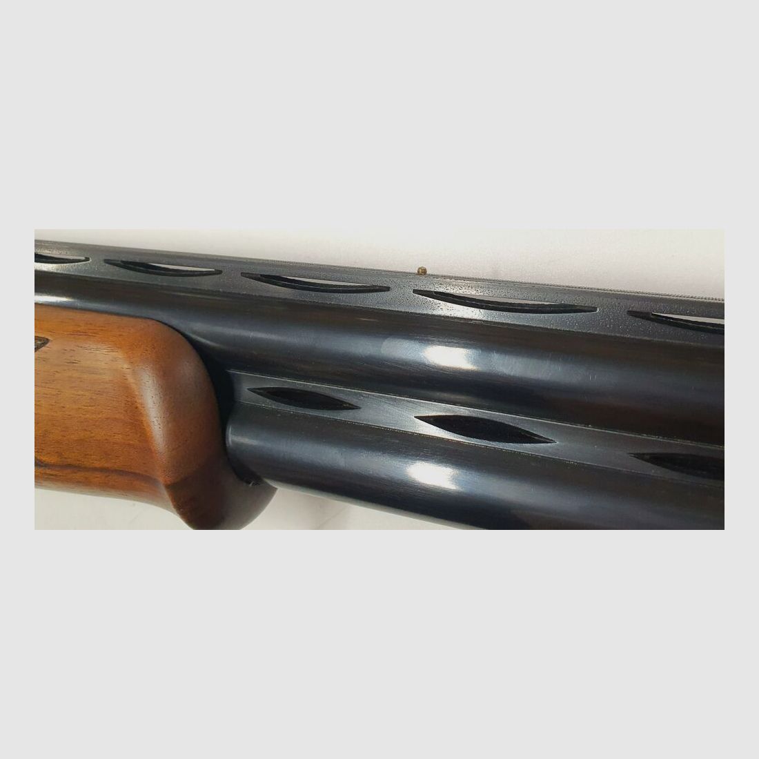 A.V.Maroccini Forest Trap im Kaliber sehr schönen Gravuren