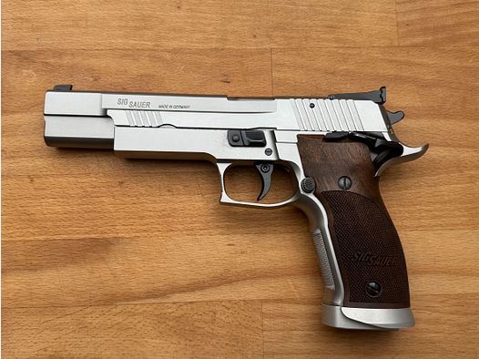 SigSauer P226S x-Six aus Eckernförde