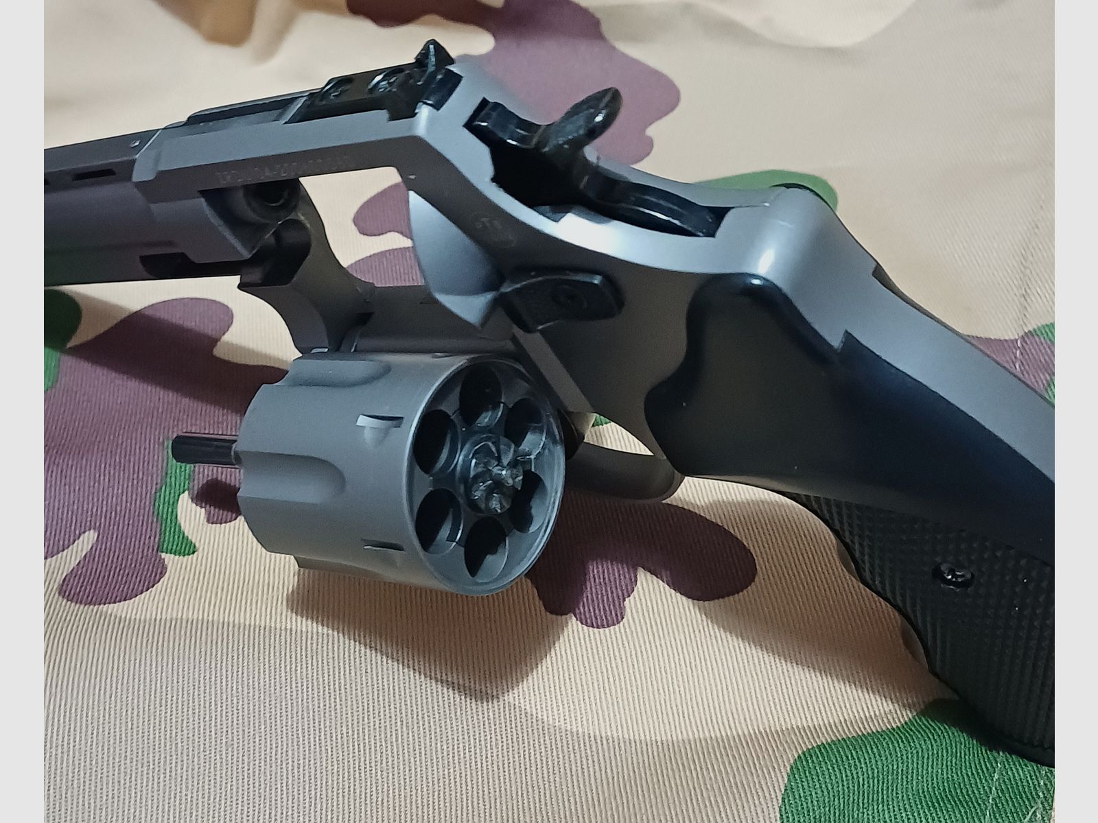 Schreckschusspistole Zoraki R1 6 Zoll PTB 1009 STAHLTROMMEL!