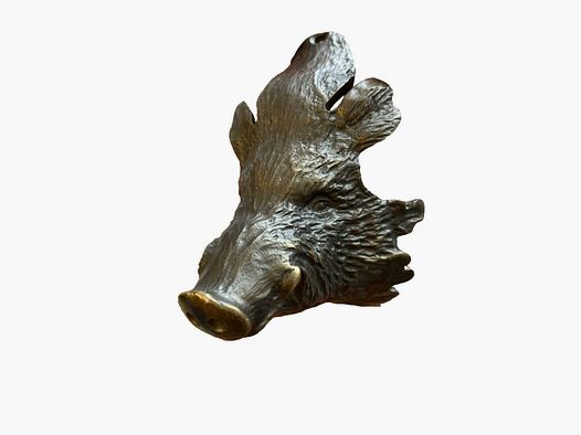 Lovergreen kleine Bronzestatue Motiv Trophäentragender Schweinskopf