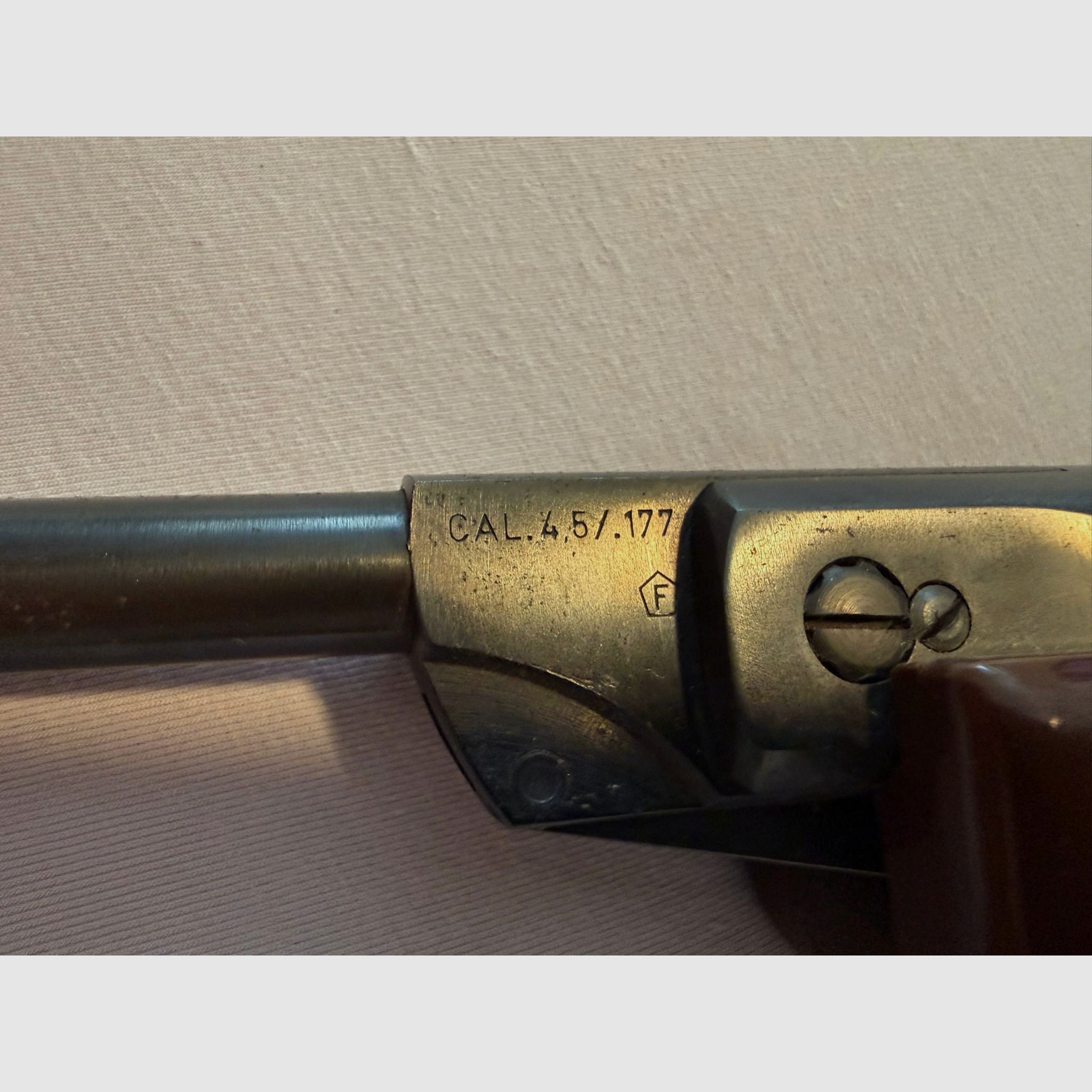 <pistola de aire comprimido Diana modelo 5 G pistola Cal. 4,5mm</pistola>